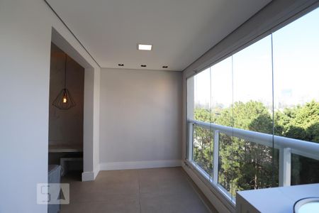 Varanda de apartamento para alugar com 2 quartos, 67m² em Empresarial 18 do Forte, Barueri