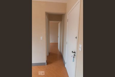 Corredor de apartamento para alugar com 1 quarto, 35m² em Cambuci, São Paulo