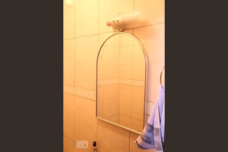 Casa de condomínio à venda com 146m², 3 quartos e 2 vagasLavabo