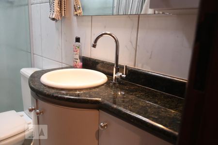 Casa de condomínio à venda com 146m², 3 quartos e 2 vagasBanheiro suite