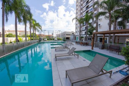 Apartamento à venda com 64m², 2 quartos e 1 vagaÁrea comum - Piscina