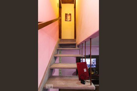 escada de casa para alugar com 2 quartos, 150m² em Vila Prudente, São Paulo