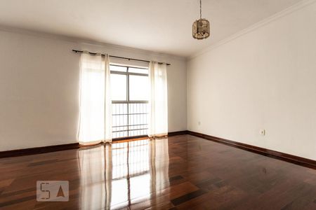 Apartamento à venda com 120m², 3 quartos e 1 vaga Apartamento à venda com 120m², 3 quartos e 1 vagaSala