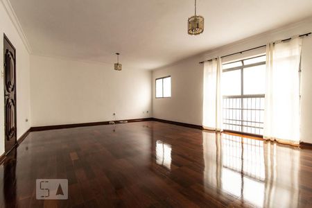 Apartamento à venda com 120m², 3 quartos e 1 vaga Apartamento à venda com 120m², 3 quartos e 1 vagaSala