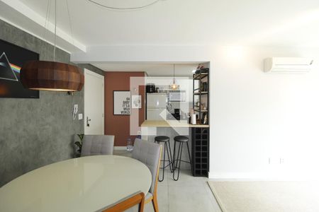 Sala de apartamento à venda com 2 quartos, 62m² em Passo da Areia, Porto Alegre