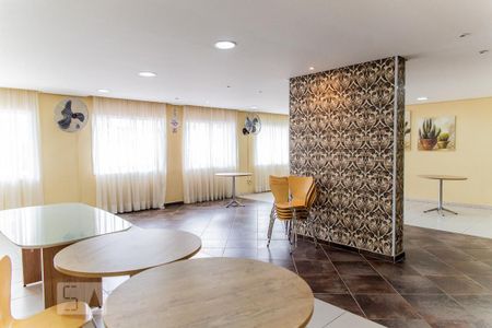 Apartamento à venda com 65m², 3 quartos e 2 vagas Apartamento à venda com 65m², 3 quartos e 2 vagasÁrea comum - Salão de festas