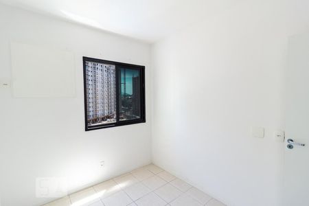 Quarto 1 de apartamento para alugar com 2 quartos, 52m² em Del Castilho, Rio de Janeiro