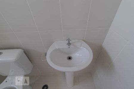 Apartamento para alugar com 59m², 2 quartos e 1 vaga Apartamento para alugar com 59m², 2 quartos e 1 vagaBanheiro da Suíte