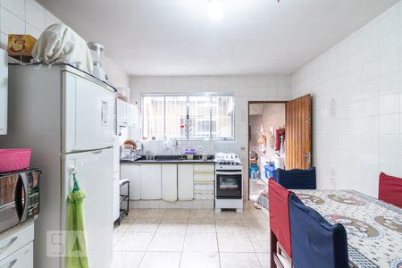 Casa à venda com 120m², 2 quartos e 2 vagas Casa à venda com 120m², 2 quartos e 2 vagasCozinha