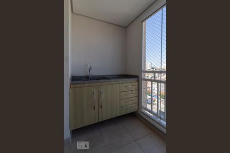 varanda de apartamento para alugar com 3 quartos, 64m² em Km 18, Osasco