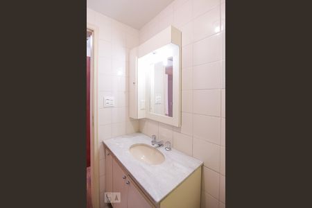 Apartamento para alugar com 77m², 3 quartos e 2 vagas Apartamento para alugar com 77m², 3 quartos e 2 vagasBanheiro Social