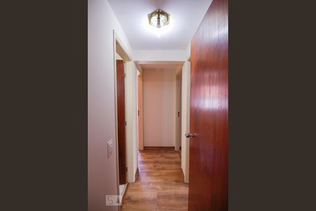 Apartamento para alugar com 77m², 3 quartos e 2 vagas Apartamento para alugar com 77m², 3 quartos e 2 vagasCorredor