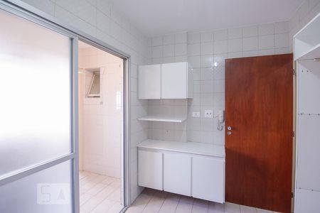 Apartamento para alugar com 77m², 3 quartos e 2 vagas Apartamento para alugar com 77m², 3 quartos e 2 vagasCozinha