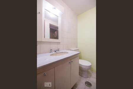 Apartamento para alugar com 77m², 3 quartos e 2 vagas Apartamento para alugar com 77m², 3 quartos e 2 vagasBanheiro Social