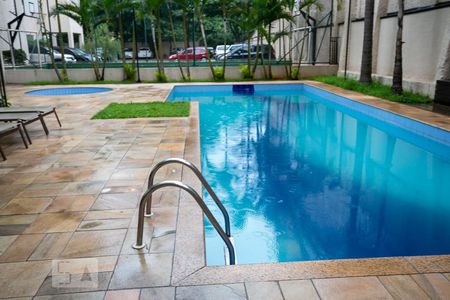 Apartamento para alugar com 62m², 3 quartos e 1 vaga Apartamento para alugar com 62m², 3 quartos e 1 vagaÁrea Comum - Piscina