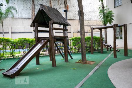 Apartamento para alugar com 62m², 3 quartos e 1 vaga Apartamento para alugar com 62m², 3 quartos e 1 vagaÁrea Comum - Playground