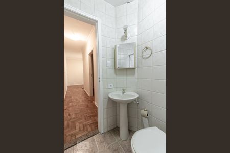 Banheiro de apartamento para alugar com 1 quarto, 55m² em Vila Nova Conceição, São Paulo
