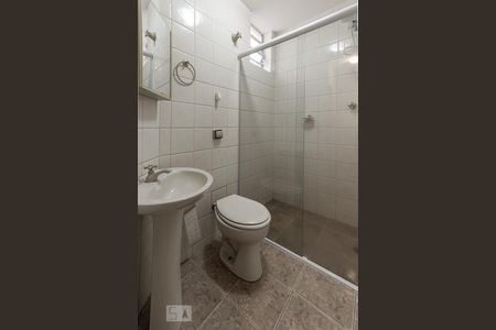 Banheiro de apartamento para alugar com 1 quarto, 55m² em Vila Nova Conceição, São Paulo