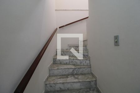 Escada de casa à venda com 3 quartos, 150m² em Campininha, São Paulo