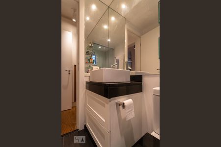 Apartamento para alugar com 84m², 2 quartos e 2 vagasBanheiro Suíte