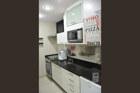 Apartamento à venda com 86m², 2 quartos e 1 vagaCozinha
