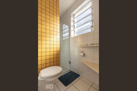 Banheiro de kitnet/studio para alugar com 1 quarto, 34m² em Cidade Baixa, Porto Alegre