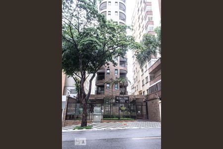 Studio à venda com 47m², 1 quarto e 1 vaga Studio à venda com 47m², 1 quarto e 1 vagaFachada