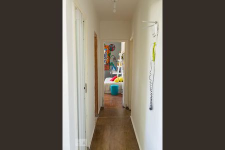 Apartamento à venda com 89m², 2 quartos e sem vagacorredor para quartos e banheiro