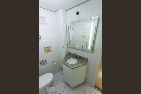 Banheiro de apartamento para alugar com 1 quarto, 47m² em Aclimação, São Paulo
