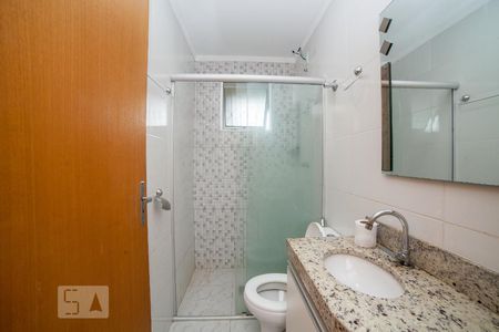Banheiro de apartamento para alugar com 2 quartos, 45m² em Jaqueline, Belo Horizonte