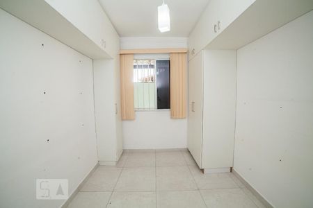 Quarto 2 de apartamento para alugar com 2 quartos, 45m² em Jaqueline, Belo Horizonte