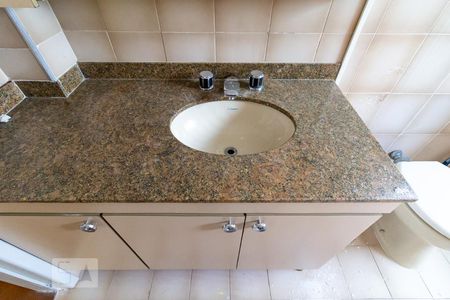 Apartamento à venda com 187m², 4 quartos e 1 vagaBanheiro 2 - Social