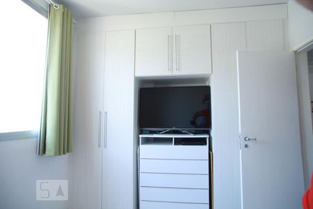 Apartamento à venda com 78m², 2 quartos e 1 vagaQuarto 2