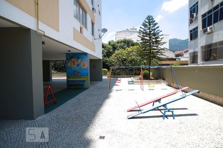 Apartamento à venda com 78m², 2 quartos e 1 vagaPlayground