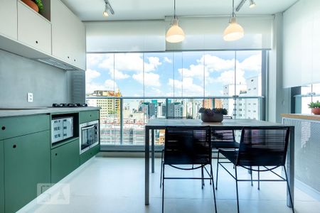 Varanda de kitnet/studio para alugar com 1 quarto, 47m² em Indianópolis, São Paulo
