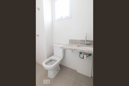 Apartamento à venda com 131m², 3 quartos e 4 vagasBanheiro da Suíte 2