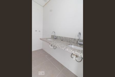 Apartamento à venda com 131m², 3 quartos e 4 vagasBanheiro da Suíte 1