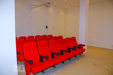 Studio à venda com 27m², 1 quarto e sem vaga Studio à venda com 27m², 1 quarto e sem vagaÁrea comum - Cinema