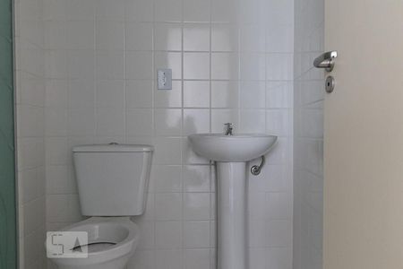 Banheiro de kitnet/studio à venda com 1 quarto, 27m² em República, São Paulo