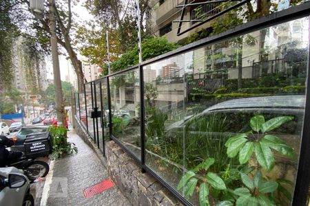 Apartamento para alugar com 401m², 3 quartos e 4 vagas Apartamento para alugar com 401m², 3 quartos e 4 vagasFachada