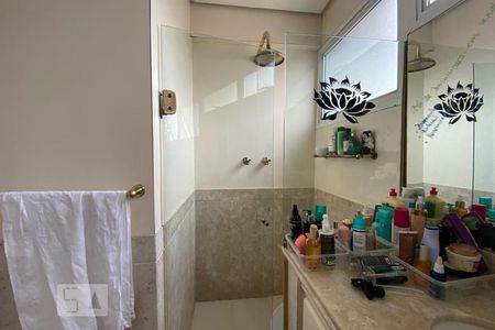 Apartamento para alugar com 401m², 3 quartos e 4 vagas Apartamento para alugar com 401m², 3 quartos e 4 vagasBanheiro da Suíte 1