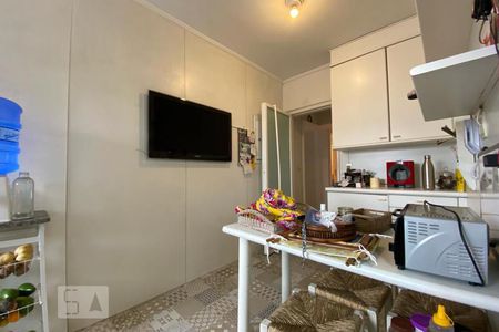 Apartamento para alugar com 401m², 3 quartos e 4 vagas Apartamento para alugar com 401m², 3 quartos e 4 vagasCopa
