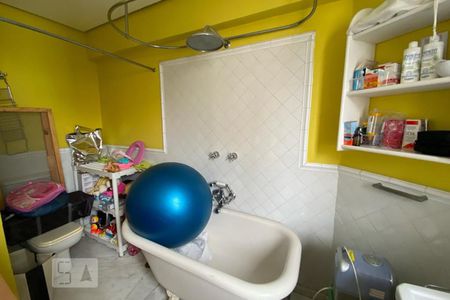 Apartamento para alugar com 401m², 3 quartos e 4 vagas Apartamento para alugar com 401m², 3 quartos e 4 vagasBanheiro da Suíte 3