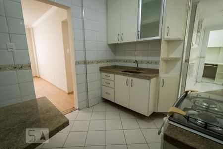 Apartamento para alugar com 73m², 2 quartos e 1 vagaCozinha