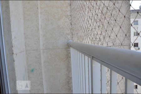 Apartamento para alugar com 67m², 3 quartos e 1 vagavaranda