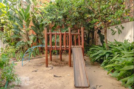 Apartamento para alugar com 33m², 1 quarto e sem vagaÁrea Comum - Playground