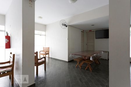 Apartamento para alugar com 57m², 2 quartos e 1 vagaÁrea comum - Salão de festas