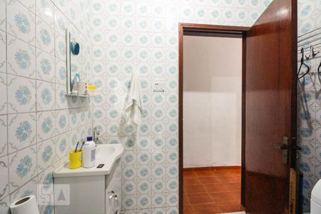 Casa à venda com 343m², 2 quartos e 10 vagasBanheiro Social 