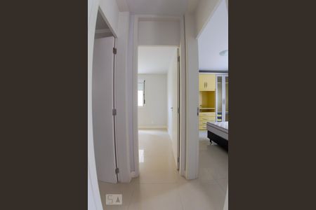 Corredor de apartamento para alugar com 2 quartos, 58m² em Protásio Alves, Porto Alegre