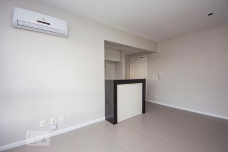 Sala de apartamento para alugar com 1 quarto, 42m² em Boa Vista, Porto Alegre